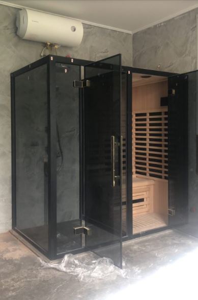 Phòng tắm xông hơi kính xanh đen - Nhôm Kính Âu Việt - Công Ty CP Đầu Tư Và Thương Mại Âu Việt